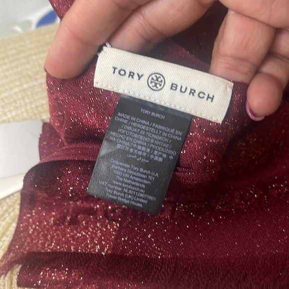 BNWT: Tory Burch scarf metallic burgundy. - Picture 4 of 14